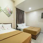Age Hotel