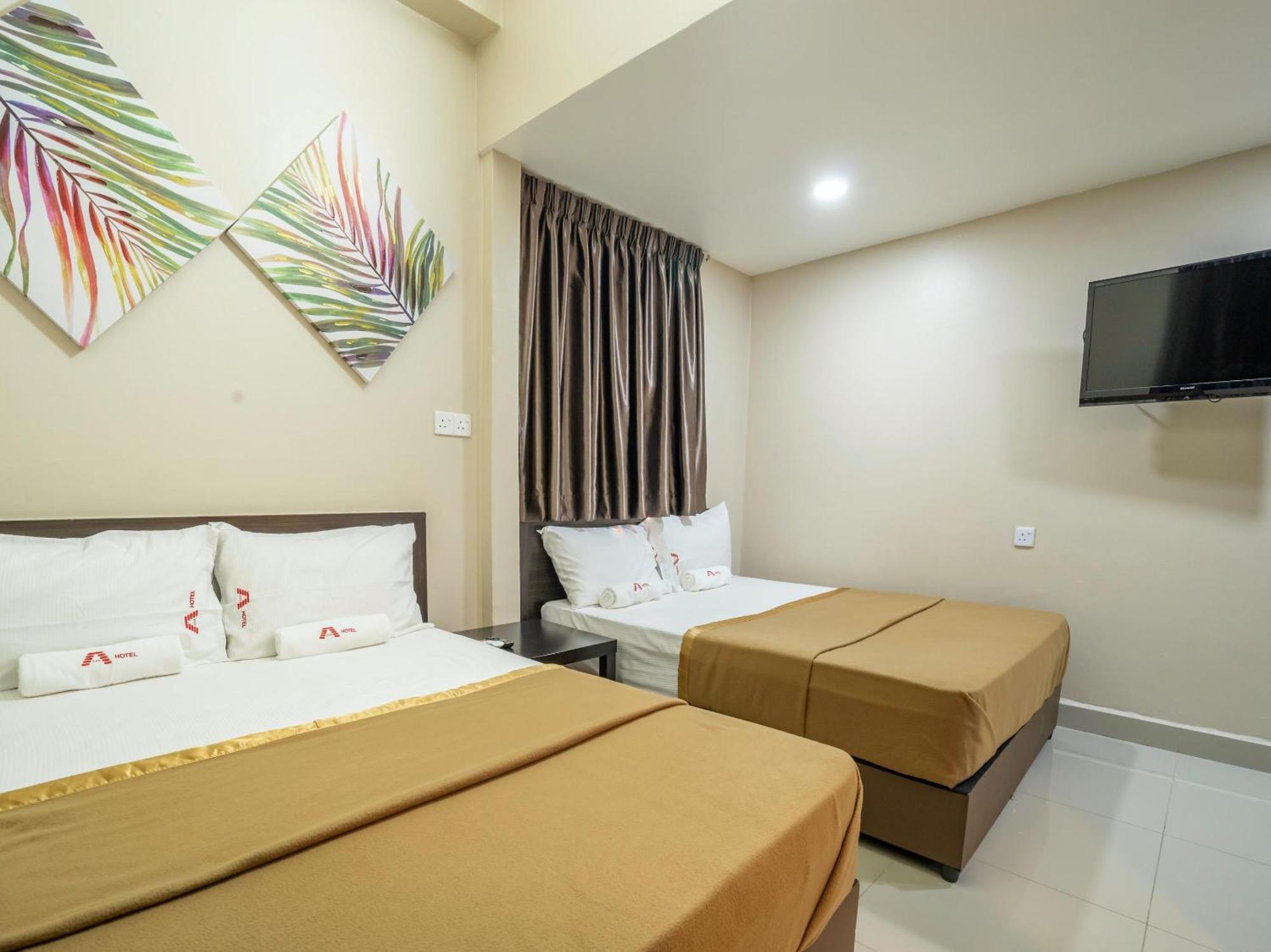 Age Hotel *