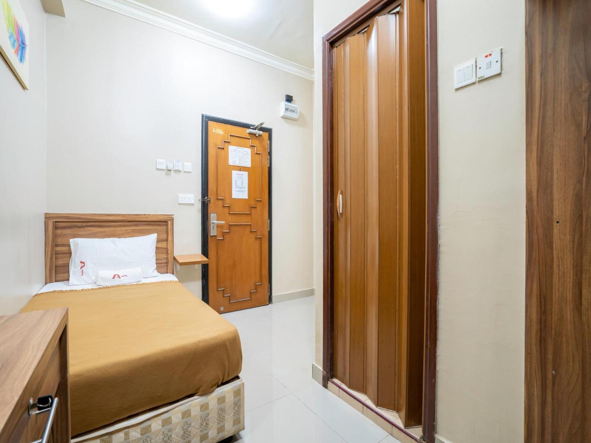 Age Hotel